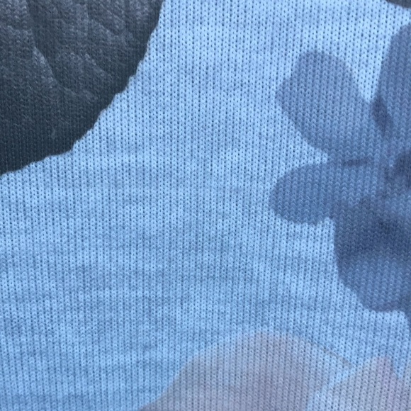 Beautiful Alfred Dunner Floral Top - Picture 14 of 15